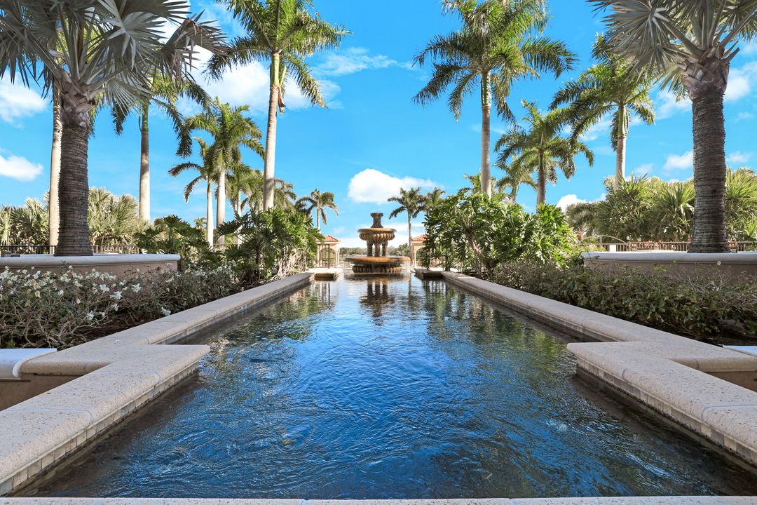 1060 Borghese Ln #1402, Naples, FL 34114