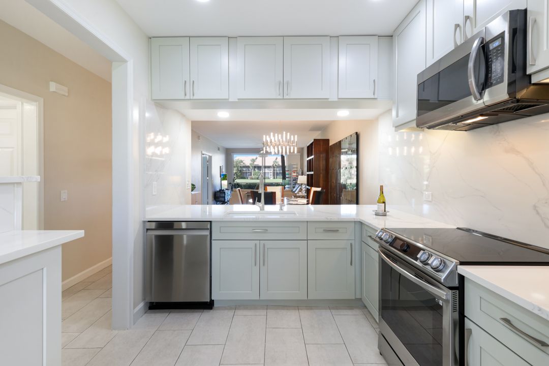 1615 Windy Pines Dr, Naples, FL 34112