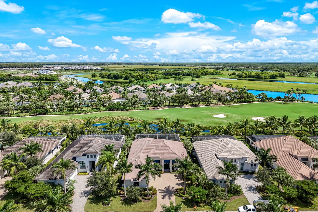 3154 Malaga Way, Naples, FL 34105