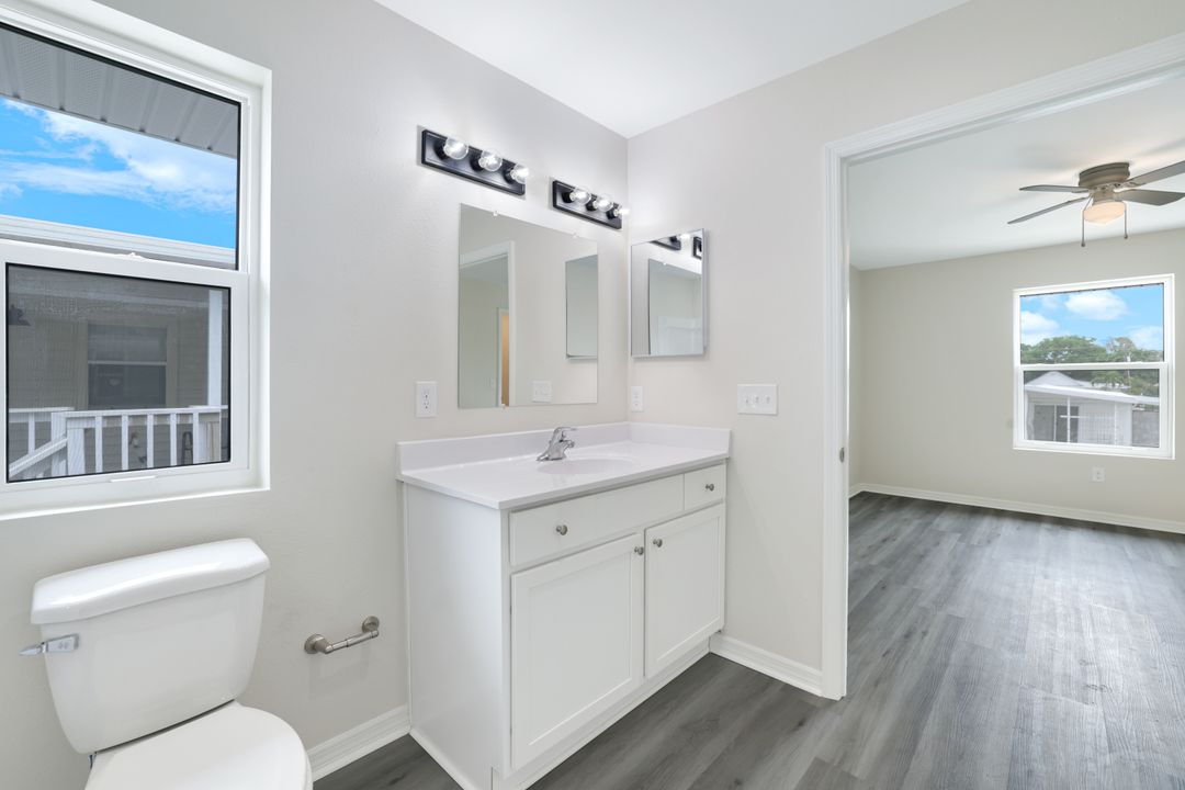 627 Palm Dr, Naples, FL 34114