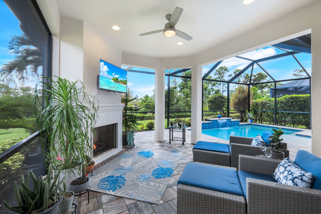 19687 Estero Pointe Ln, Fort Myers, FL 33908