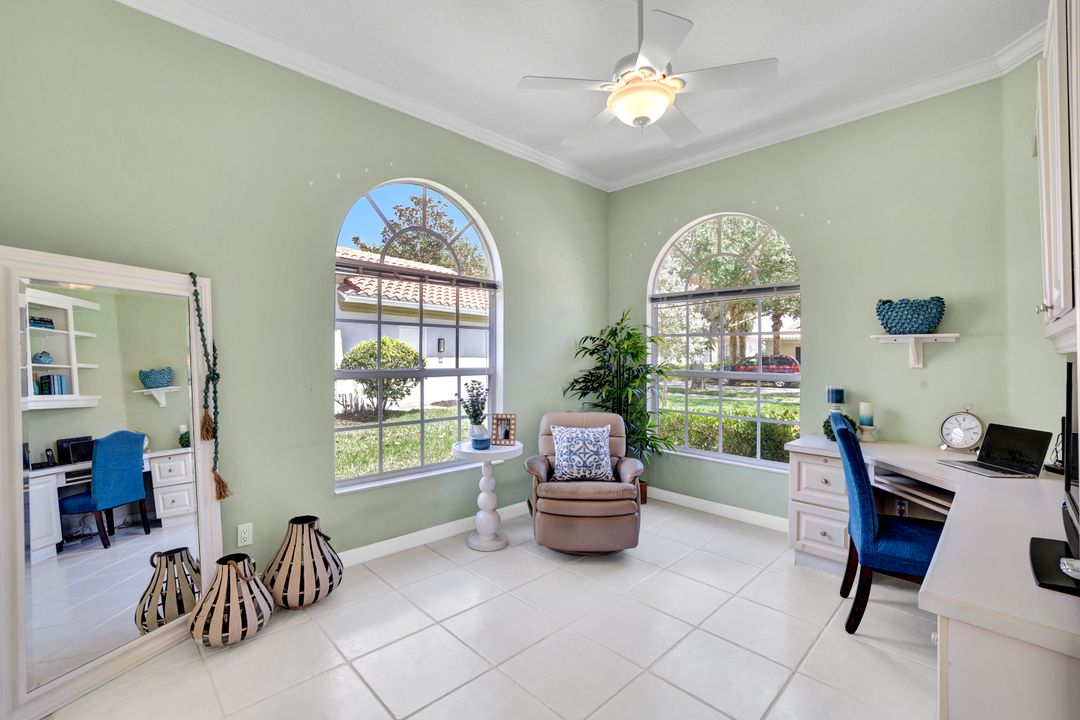 3713 Whidbey Way, Naples, FL 34119