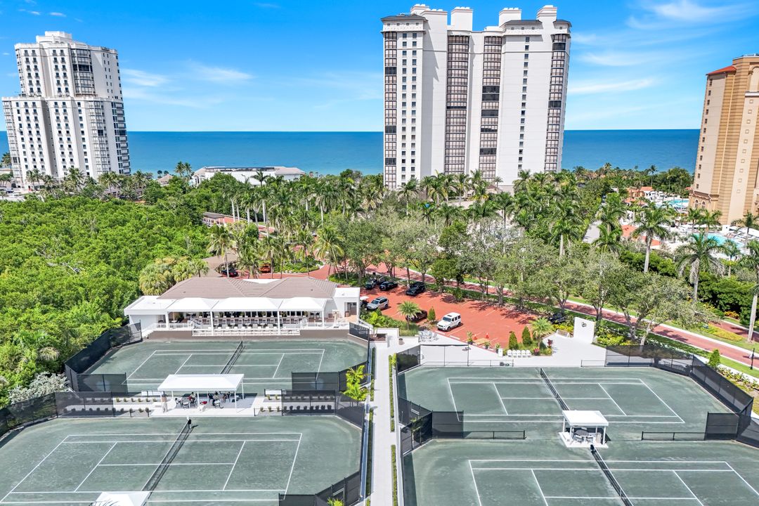 8720 Bay Colony Dr #404, Naples, FL 34108
