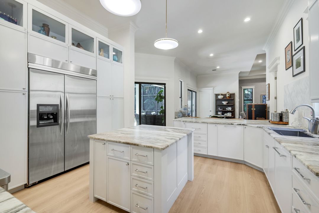 1455 Hemingway Pl, Naples, FL 34103