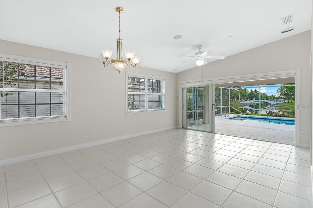 3360 Cayman Ln, Naples, FL 34119