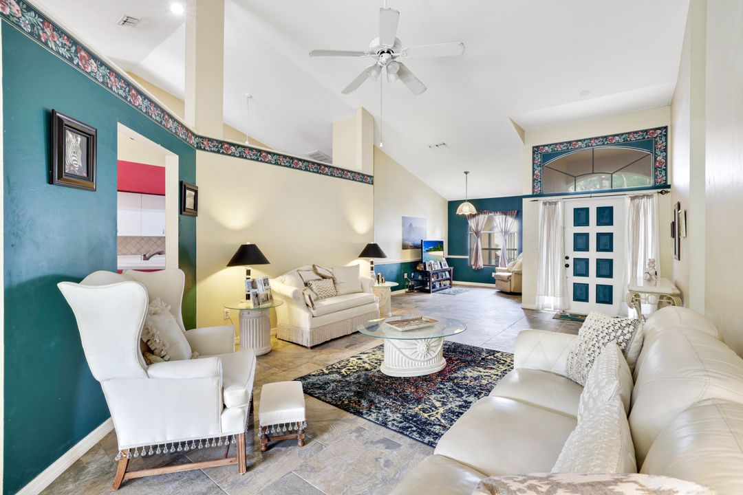 1920 Piccadilly Circus, Naples, FL 34112