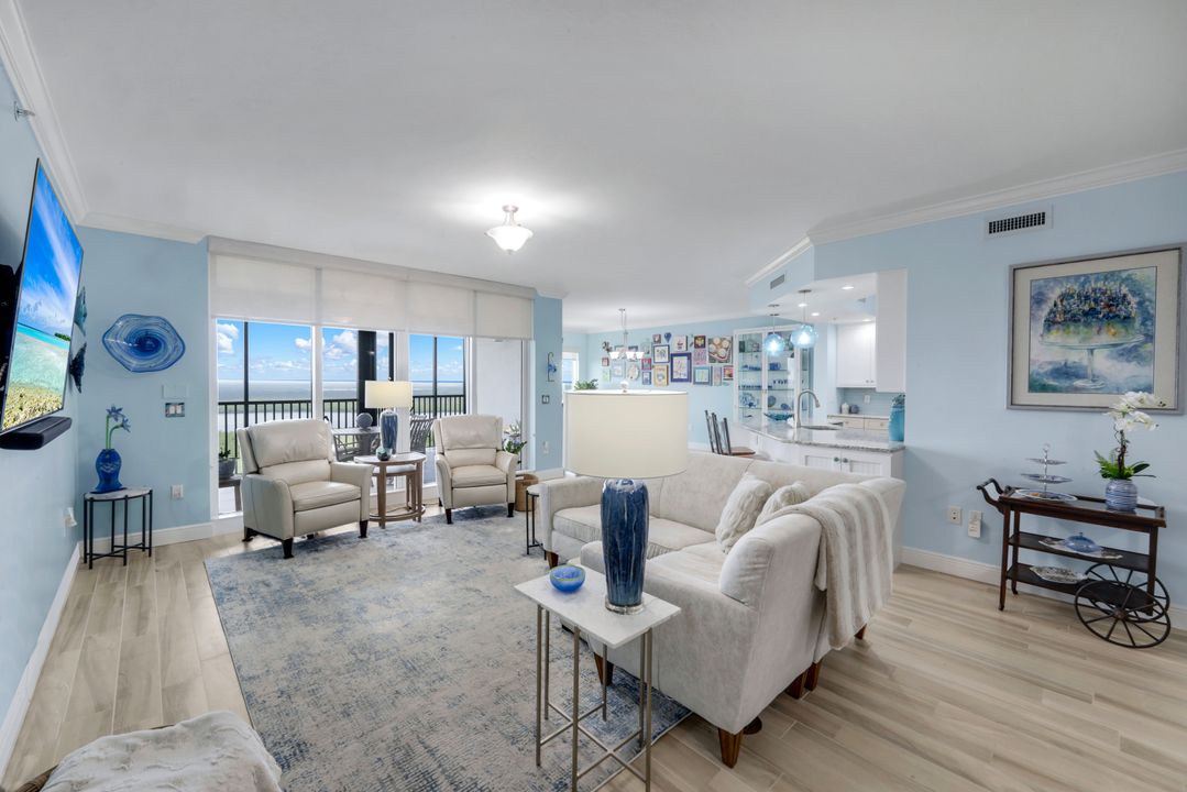 1060 Borghese Ln #1404, Naples, FL 34114