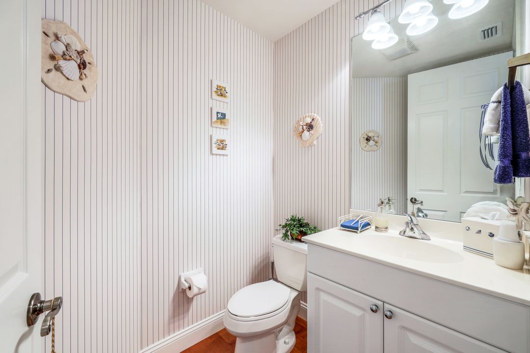 410 Flagship Dr #504, Naples, FL 34108