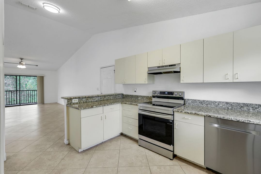 2178 Arbour Walk Cir #2326, Naples, FL 34109