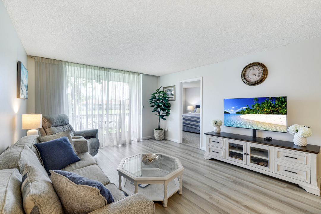 200 Forest Lakes Blvd #204, Naples, FL 34105