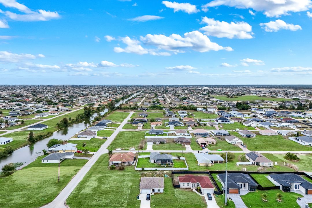 2013 NW Juanita Pl, Cape Coral, FL 33993