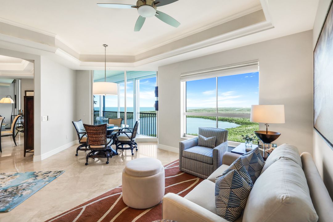 295 Grande Way #1505, Naples, FL 34110