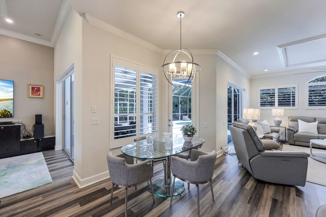 8392 Northhampton Ct, Naples, FL 34120