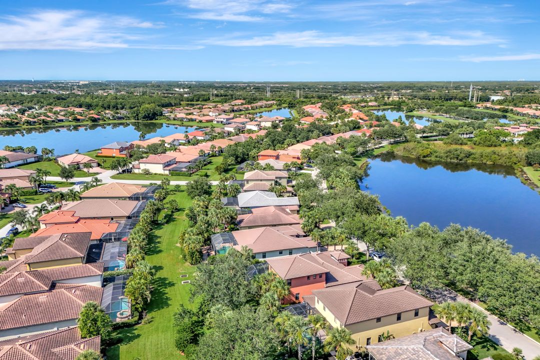 12693 Kentwood Ave, Fort Myers, FL 33913