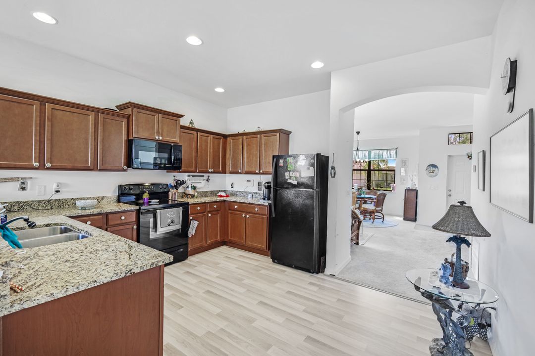 509 SW 28th St, Cape Coral, FL 33914