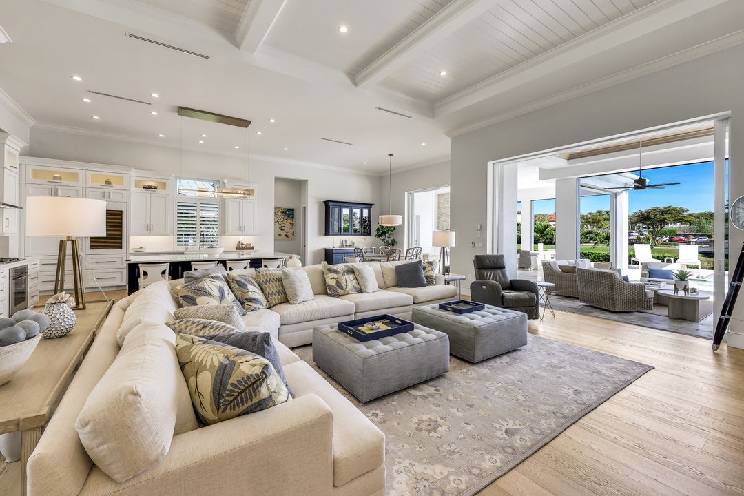 16415 Seneca Way, Naples, FL 34110