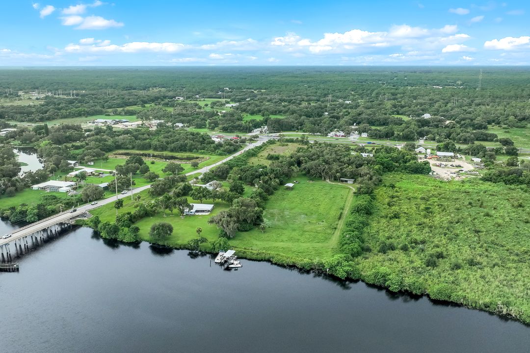 21211 Palm Beach Blvd, Alva, FL 33920