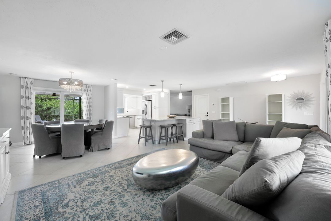 9949 Winchester Wood, Naples, FL 34109