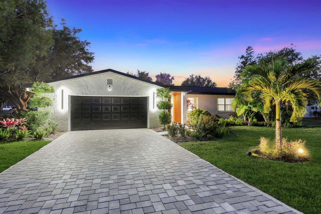 800 Sunset Vista Dr, Fort Myers, FL 33919