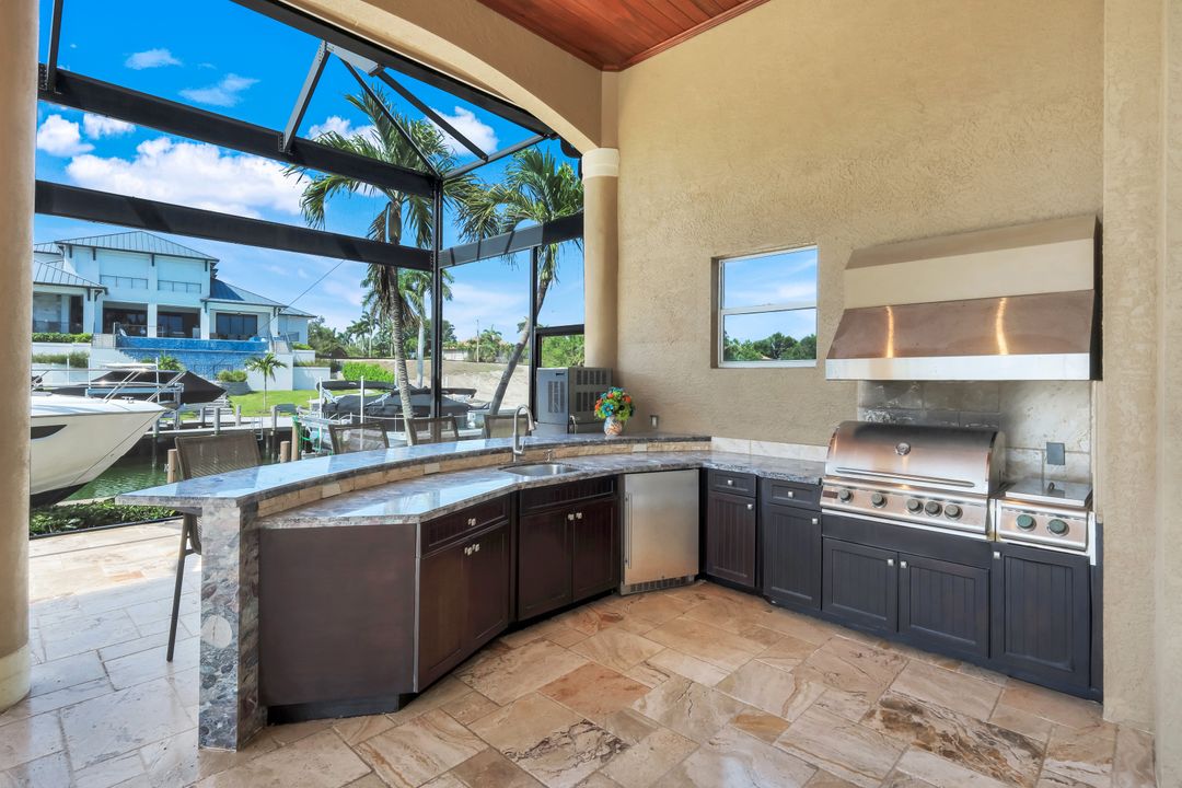 1658 McIlvaine Ct, Marco Island, FL 34145