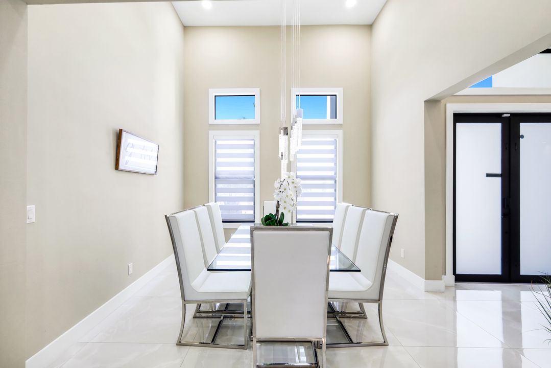 455 SE 17th Ave, Cape Coral, FL 33990