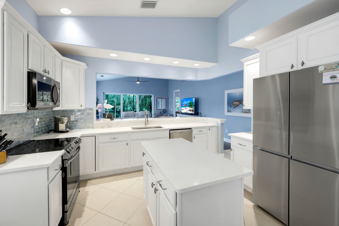 10550 Marina Pointe Dr #203, Bonita Springs, FL 34134
