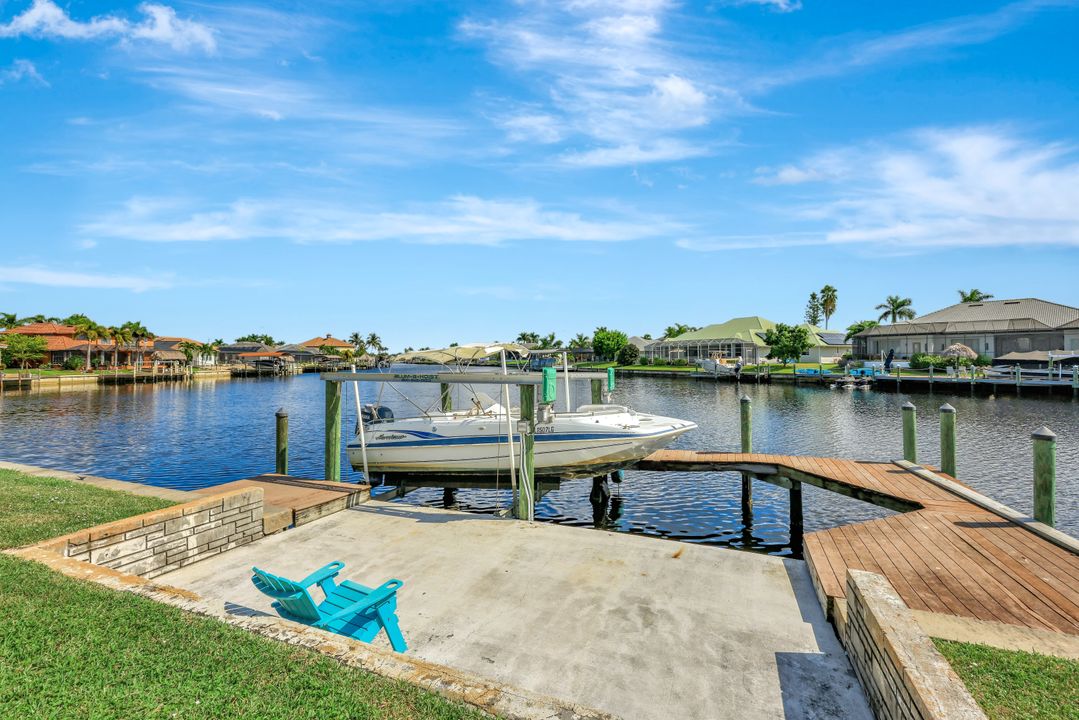 2137 SE 19th Ave, Cape Coral, FL 33990