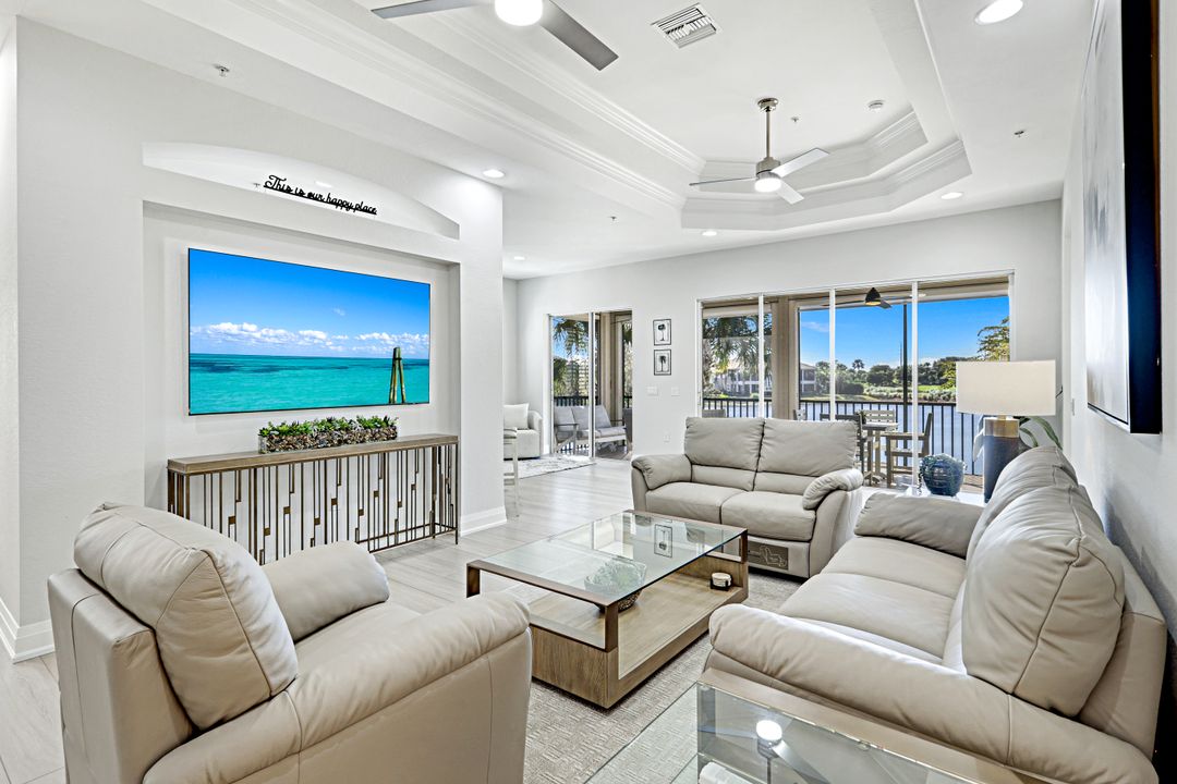 8755 Coastline Ct #201, Naples, FL 34120