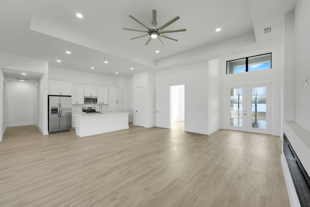 1600 NW 38th Ave, Cape Coral, FL 33993