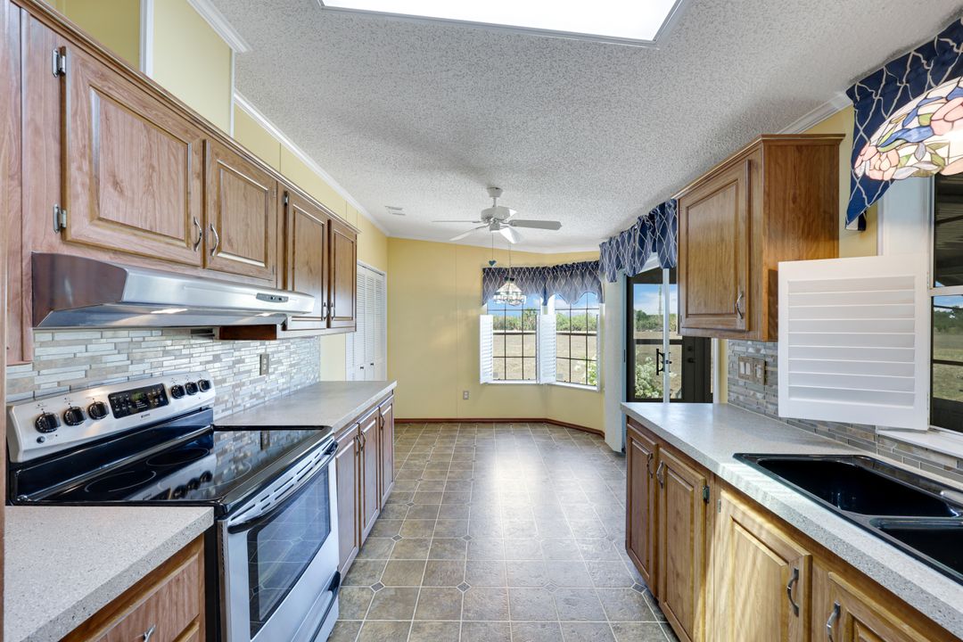 433 Rainbow Dr, North Fort Myers, FL 33903