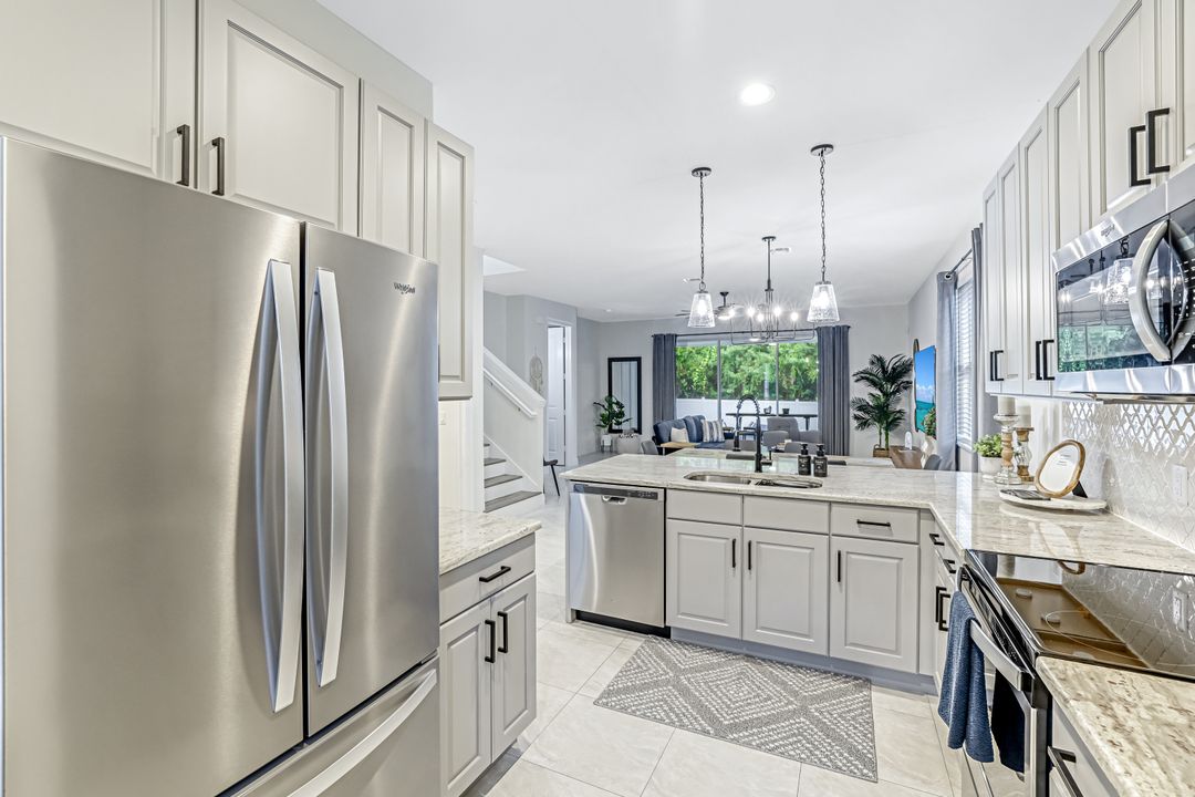 2955 Pine Tree Dr, Naples, FL 34112