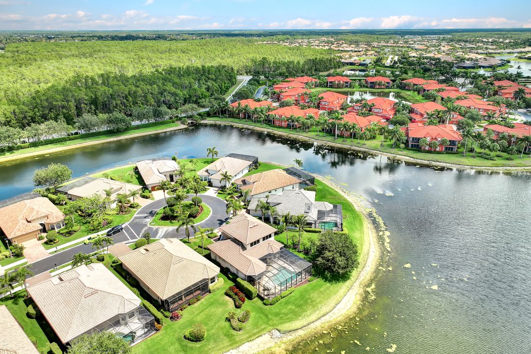 6172 Dogleg Dr, Naples, FL 34113