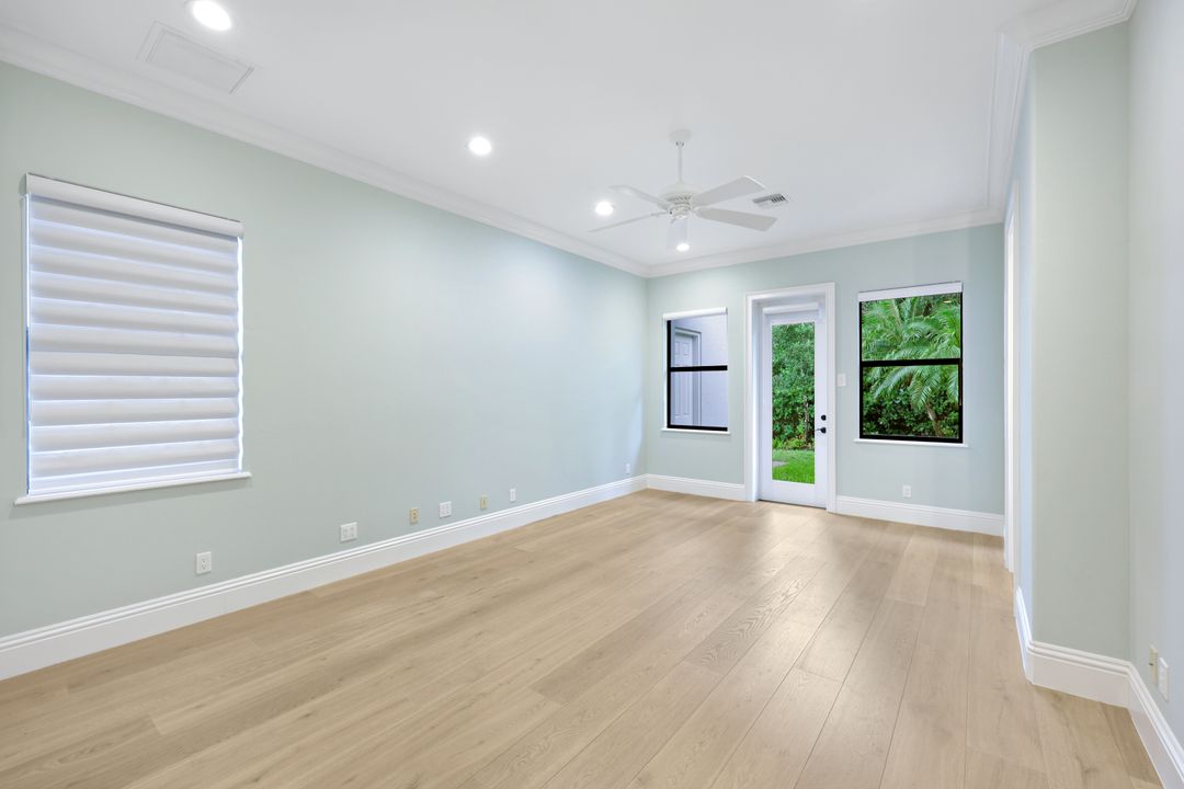 1725 Supreme Ct, Naples, FL 34110