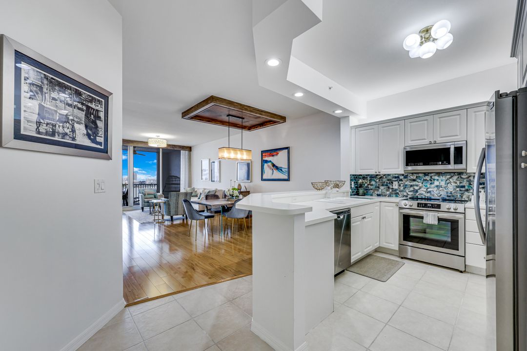 400 Flagship Dr #705, Naples, FL 34108