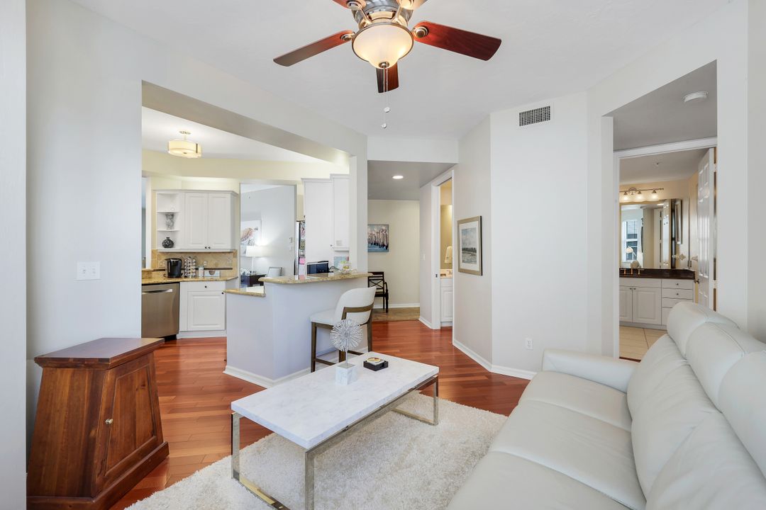 410 Flagship Dr #701, Naples, FL 34108