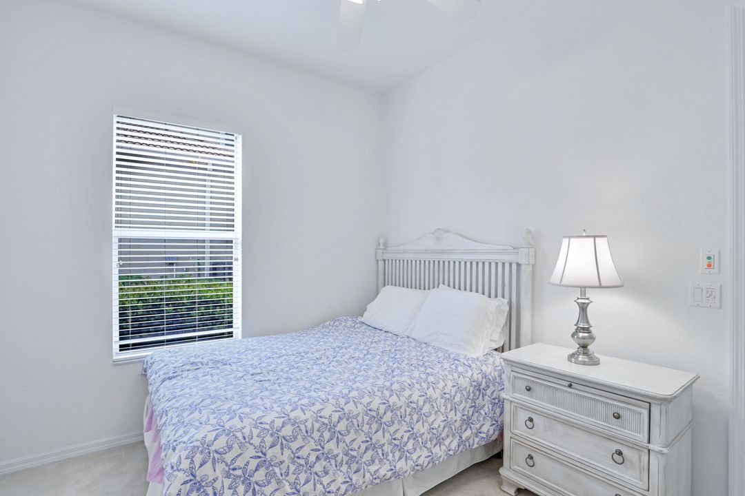 9956 St Moritz Dr, Miromar Lakes, FL 33913