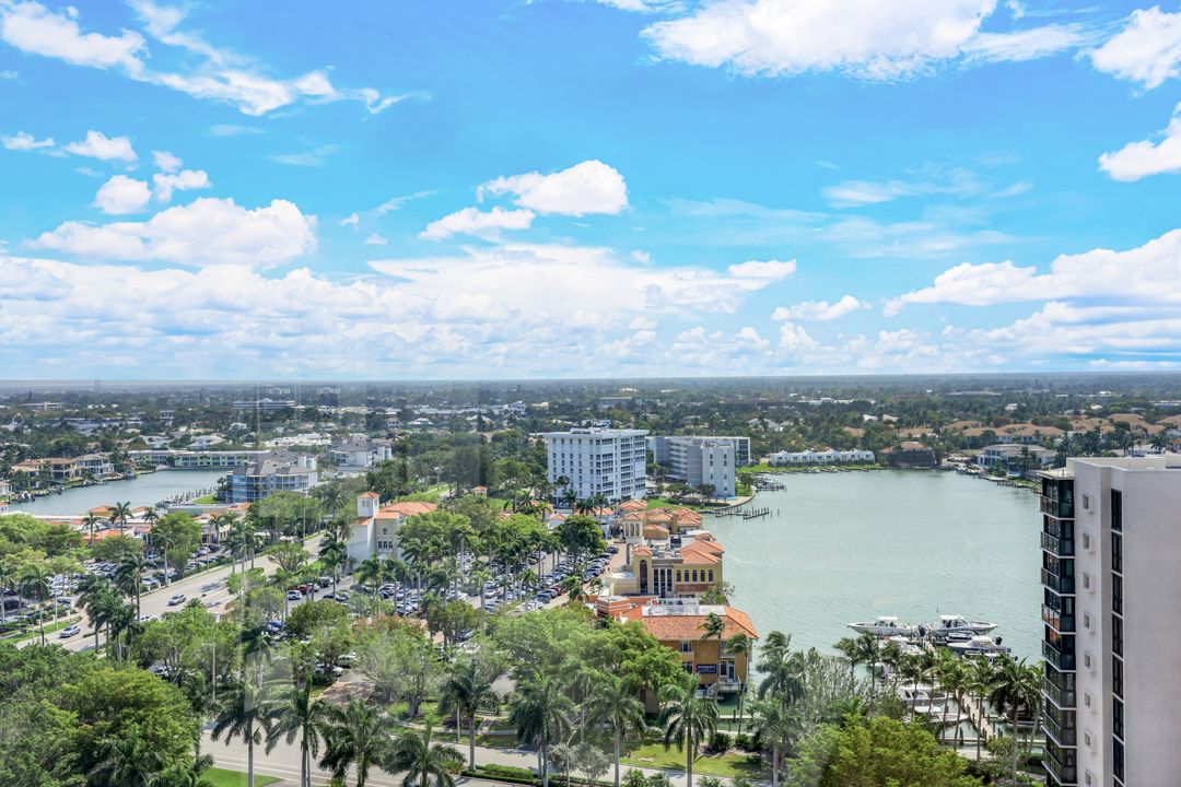 4041 Gulf Shore Blvd N #PH-6, Naples, FL 34103