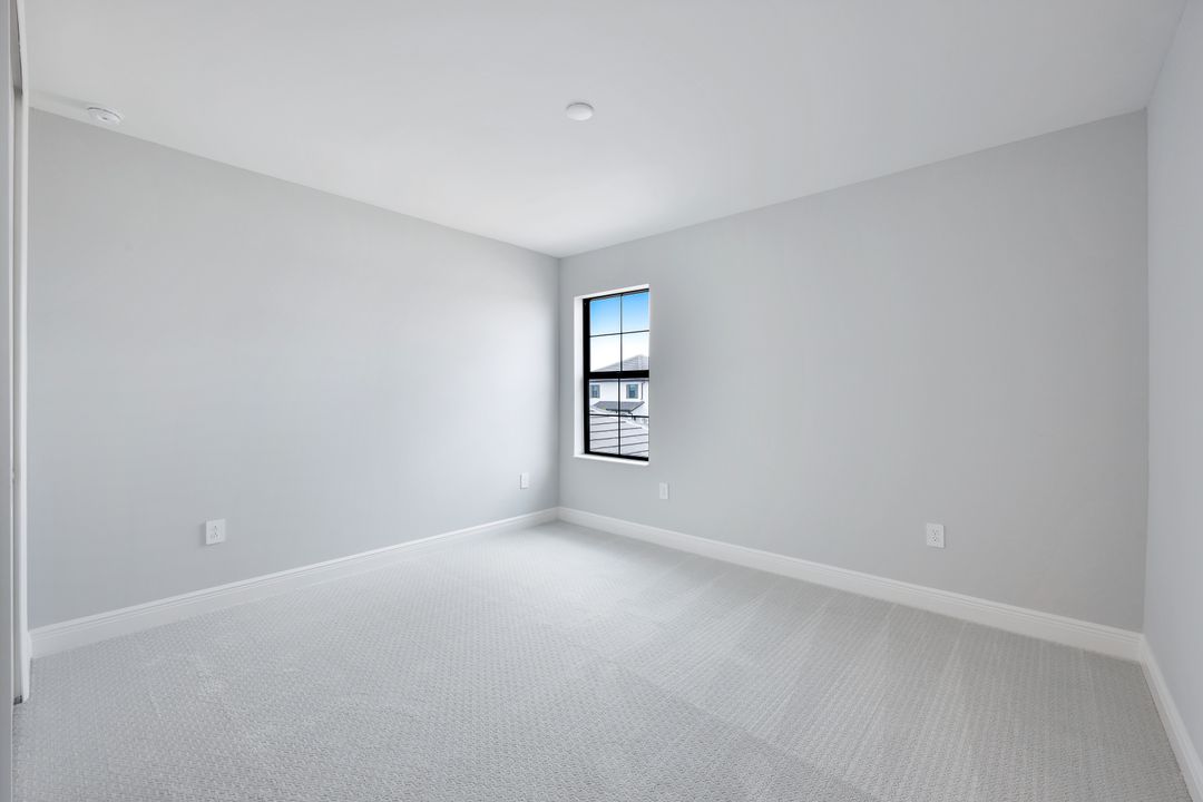 3995 Pegasus Wy, Naples, FL 34120