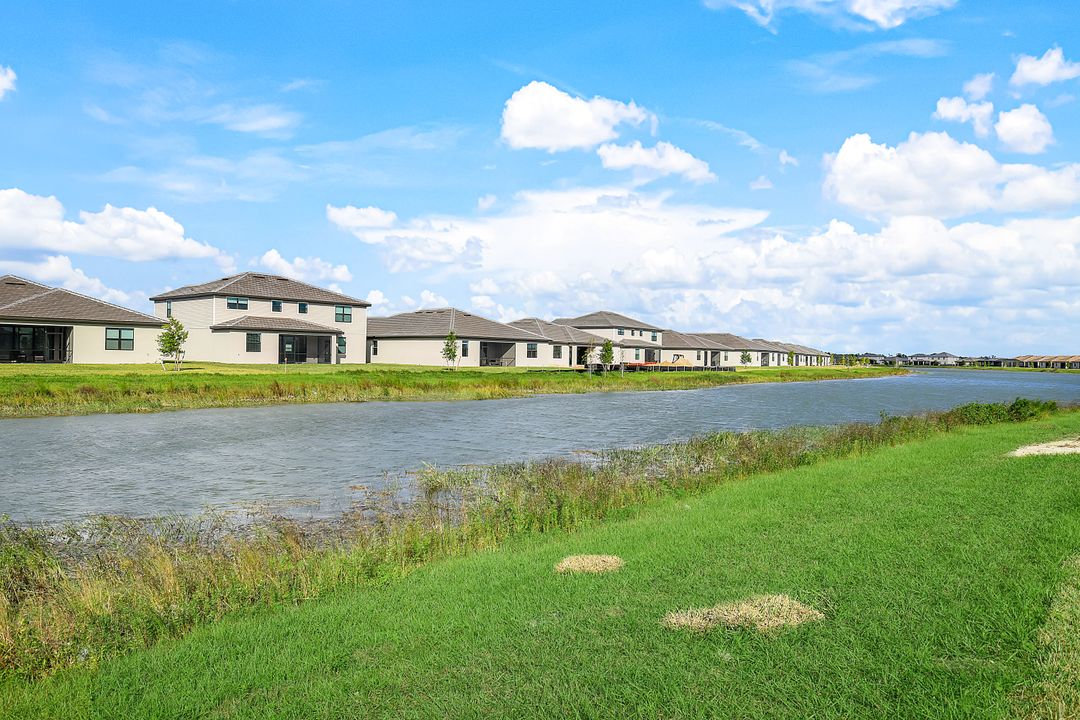 13838 Hunter Oak Dr, Fort Myers, FL 33913