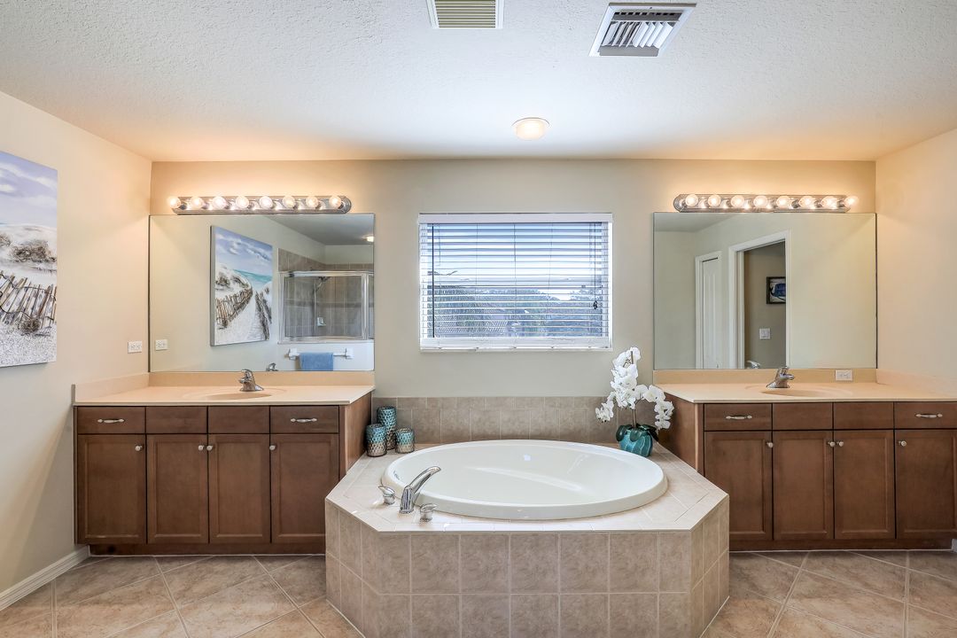 13600 Canolo Ct, Estero, FL 33928