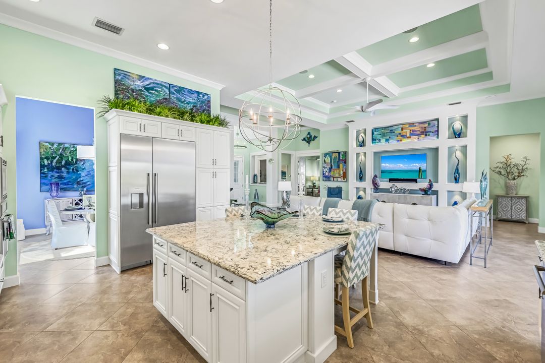 6320 Lyford Isle Dr, Naples, FL 34112