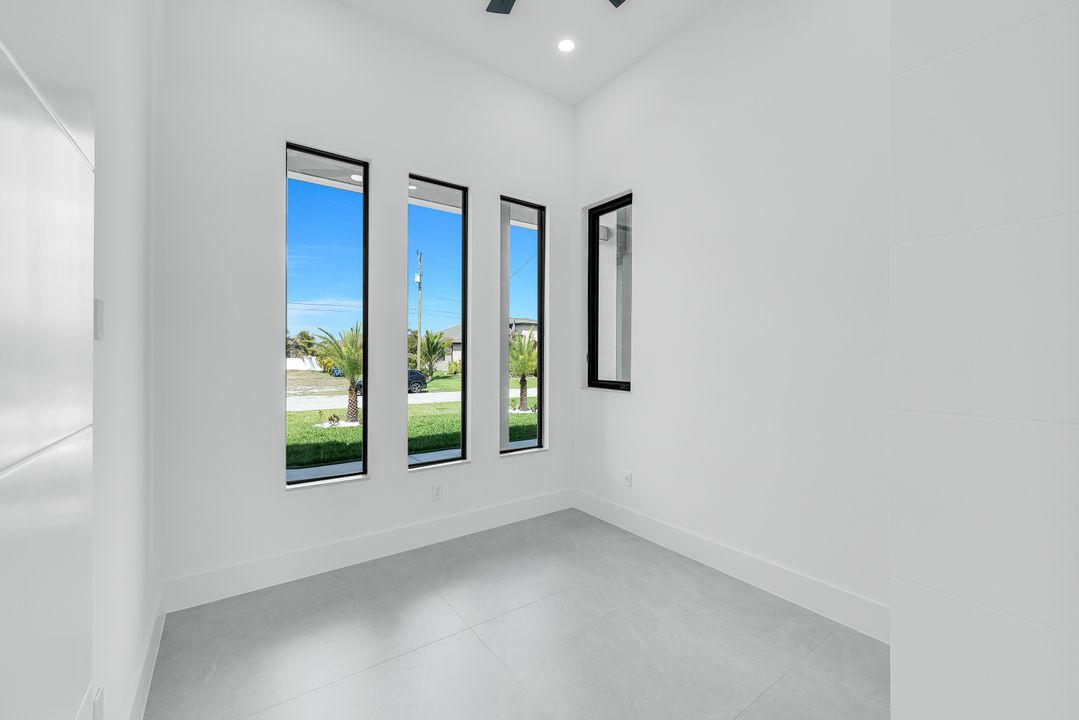 3606 SW 3rd St, Cape Coral, FL 33991