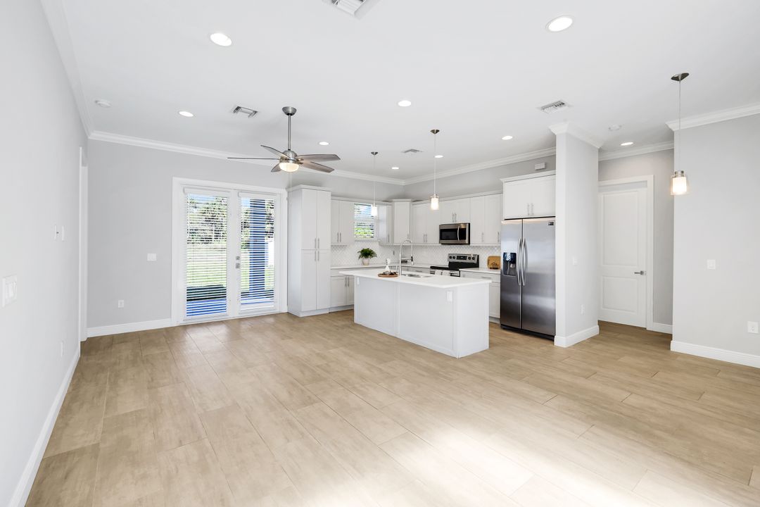 3625 26th Ave SE, Naples, FL 34117