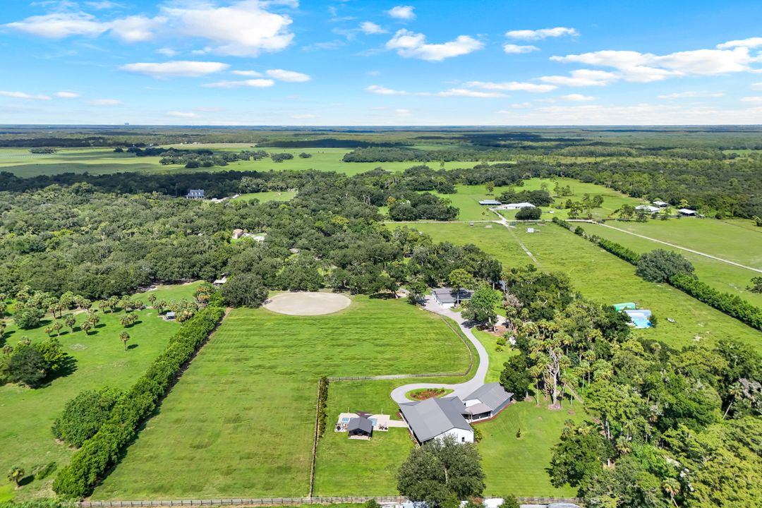 19080 Parkinson Rd, Alva, FL 33920
