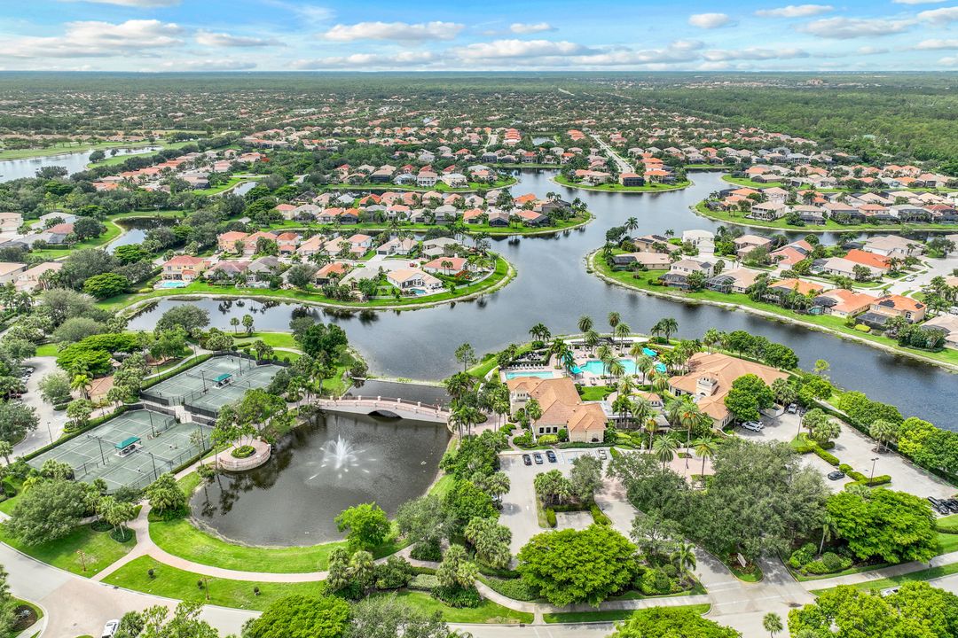 2179 Canary Island Cove, Naples, FL 34119