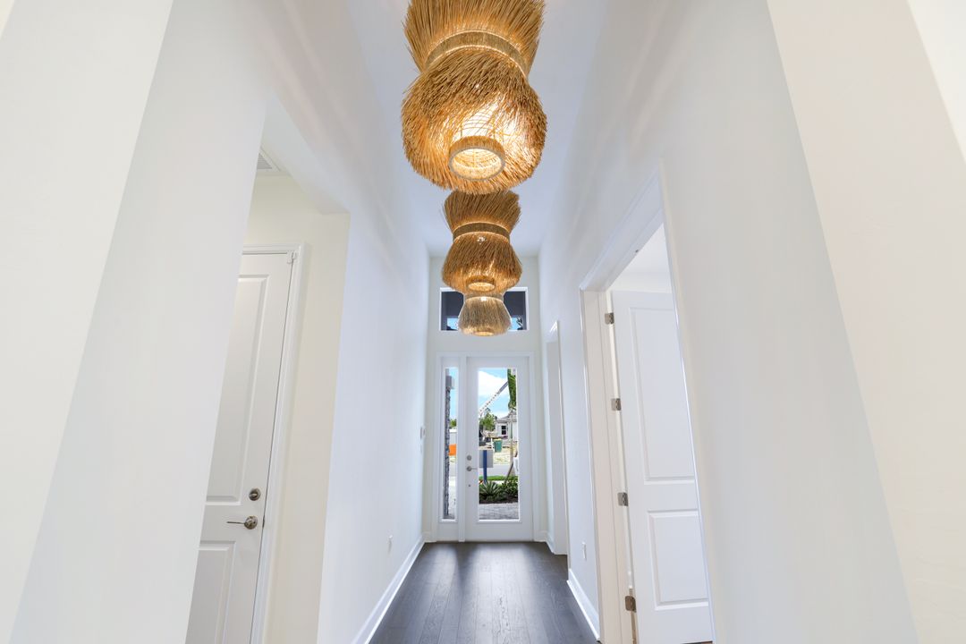 2687 Ridgecrest Pl, Naples, FL 34112