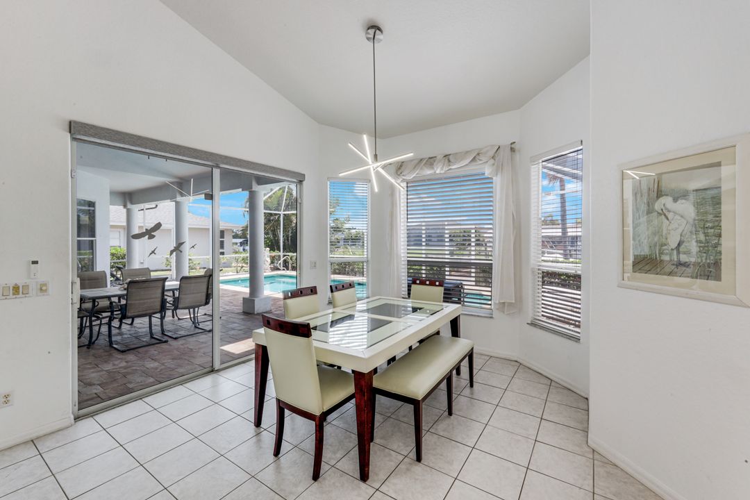 3712 SE 17th Pl, Cape Coral, FL 33904