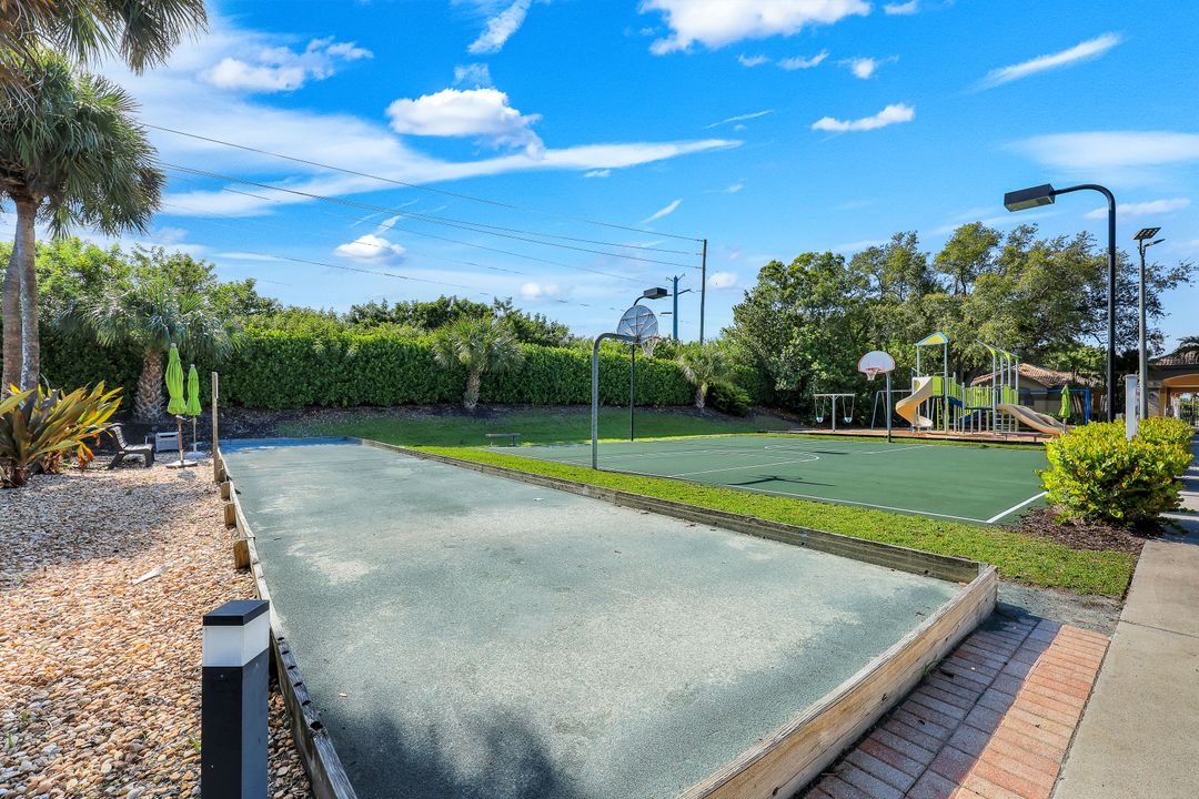 7756 Gardner Dr #102, Naples, FL 34109