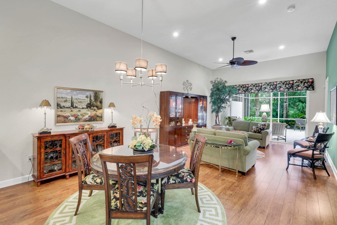 5867 Northridge Dr, Naples, FL 34110