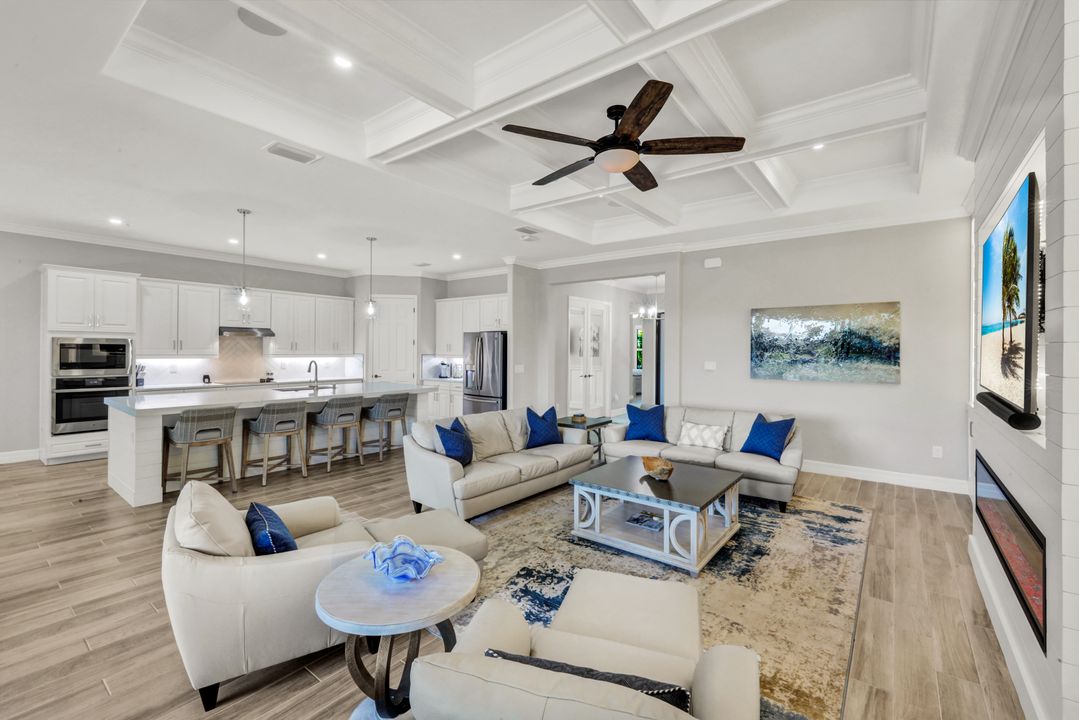 28007 Kerry Ct, Bonita Springs, FL 34135